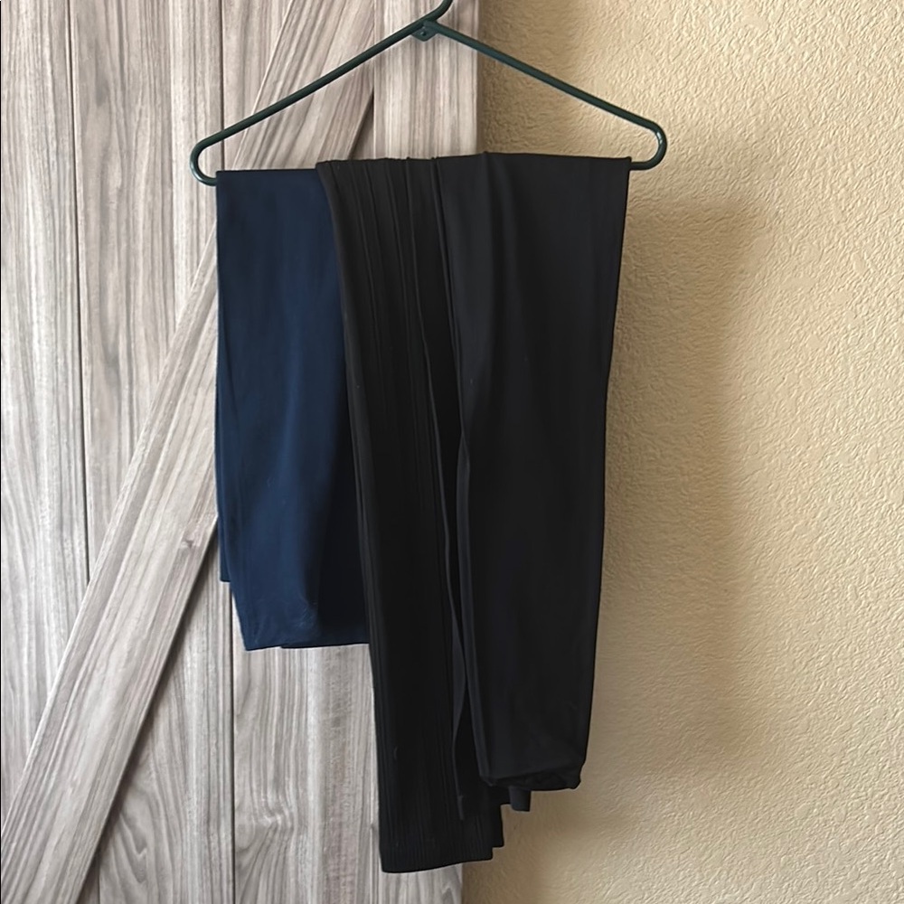 Black and Navy Women's Leggings